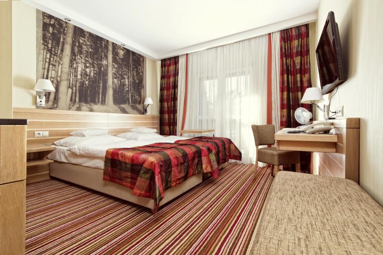Отель Hotel Warszawa Spa & Resort Августов